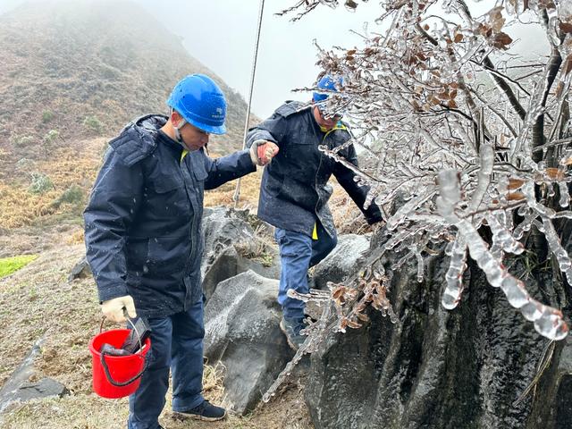 廣東電網(wǎng)啟動低溫雨雪冰凍災(zāi)害Ⅳ級響應(yīng)