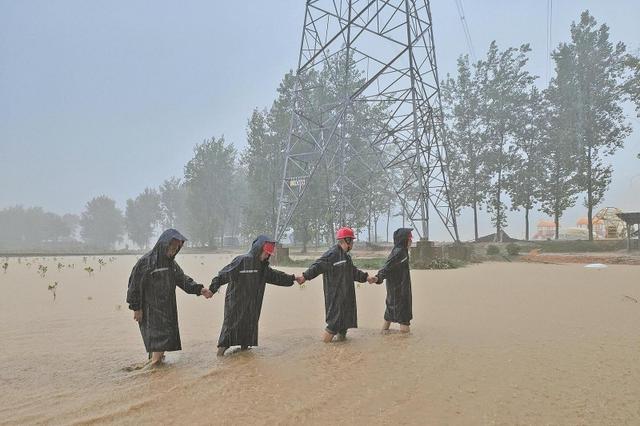 國家電網公司應對洪澇災害 全力搶險搶修保供電