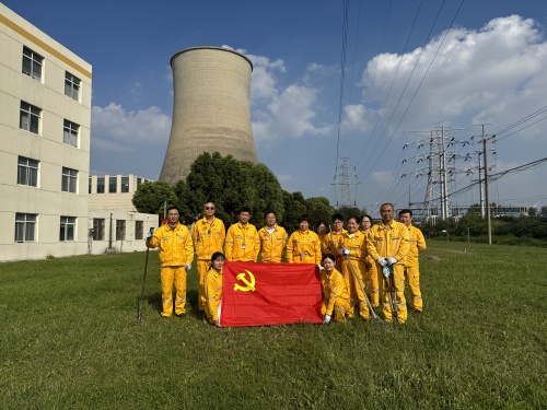 南京化學(xué)工業(yè)園熱電有限公司黨員先鋒在行動(dòng)，廠外環(huán)境整治展擔(dān)當(dāng)