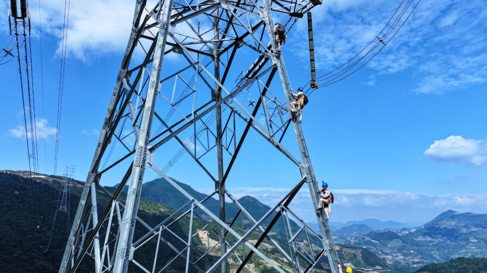 跨省跨區(qū)互濟(jì)助力冬季電力保供