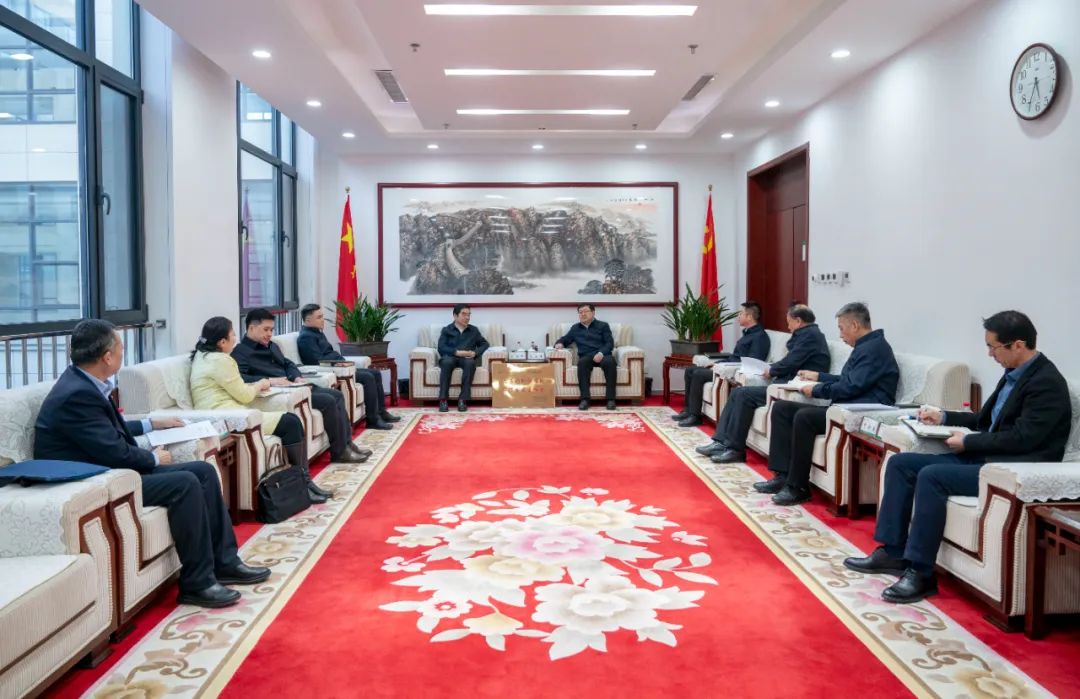 內(nèi)蒙古電力集團(tuán)與包頭市委、市政府交流座談