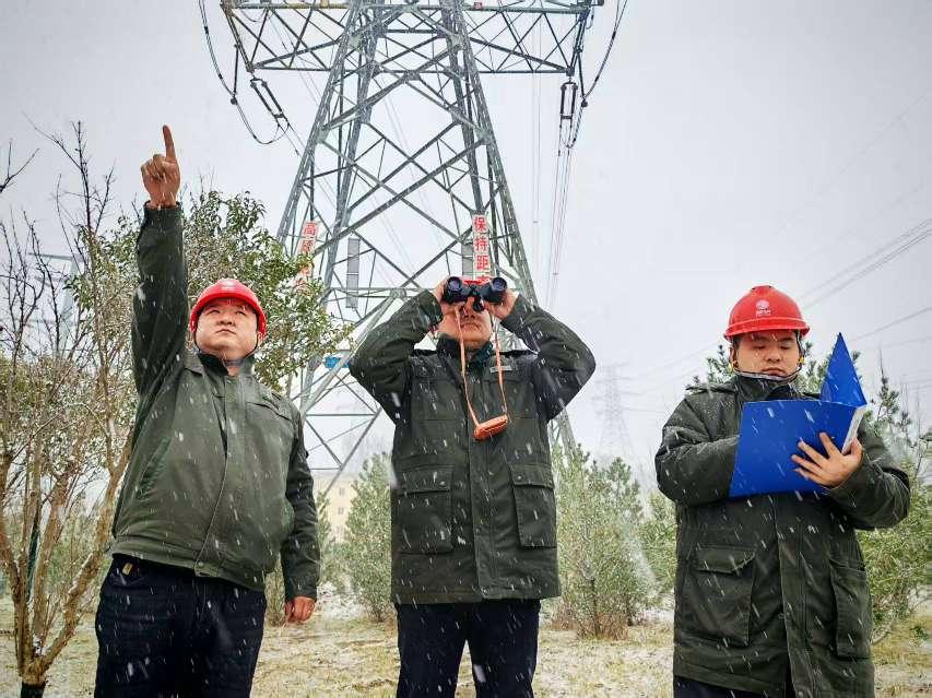國網(wǎng)新安縣供電公司全力做好全國“兩會(huì)”期間供電保障